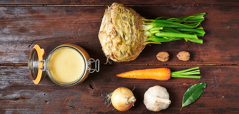 Soupe de céleri aux noix grillées