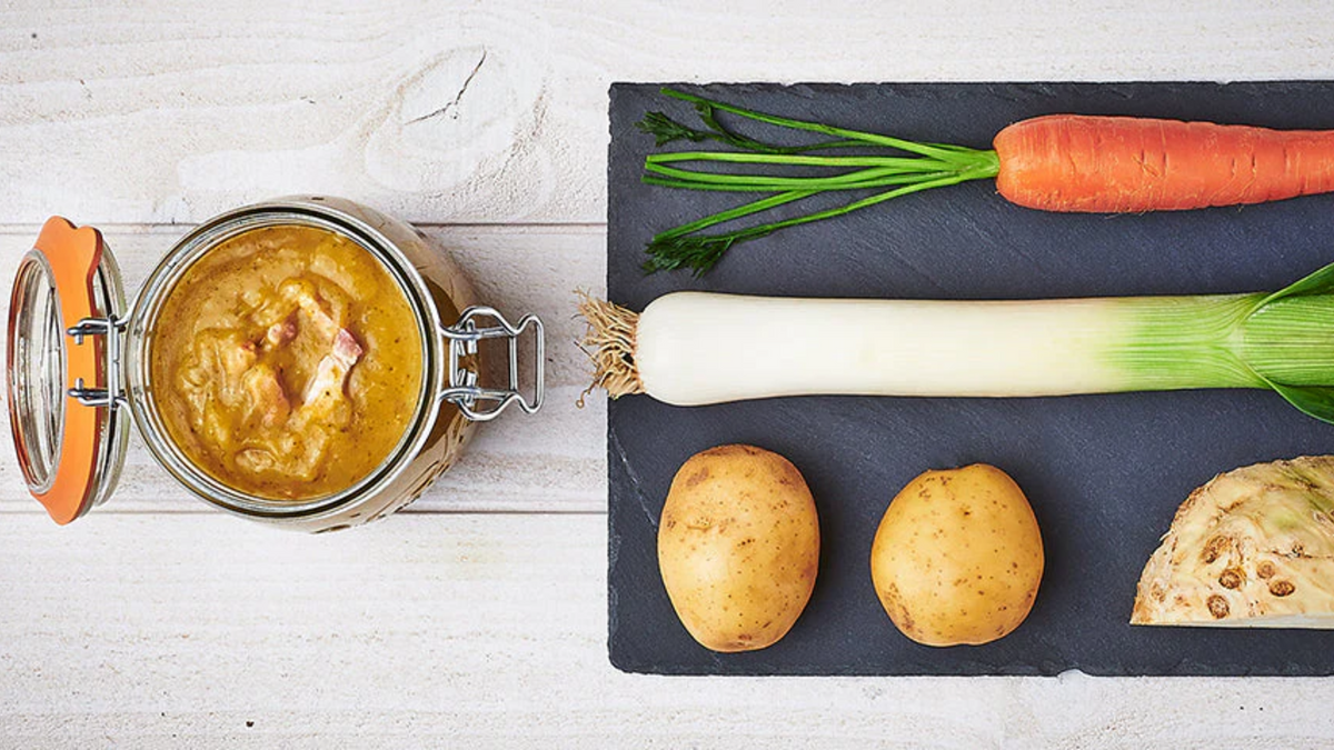 Soupe céleri, lardons, pommes de terre