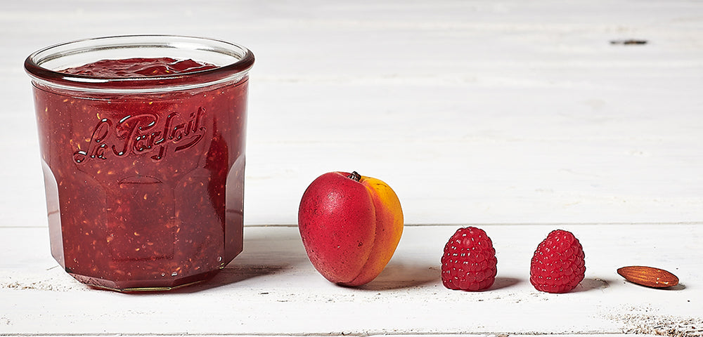 Confiture abricots-framboises aux amandes
