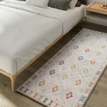 Alfombra dormitorio étnica en colores empolvados Tamaris 16805 Multicolor Atticgo
